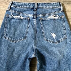 Abercrombie & Fitch High Rise Mom Ripped Jeans